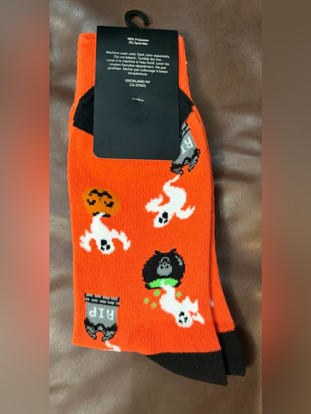 DAVCO Men's Halloween Socks Ghost Pumpkin RIP Cauldron Orange NWT 10-13 - Picture 4 of 4